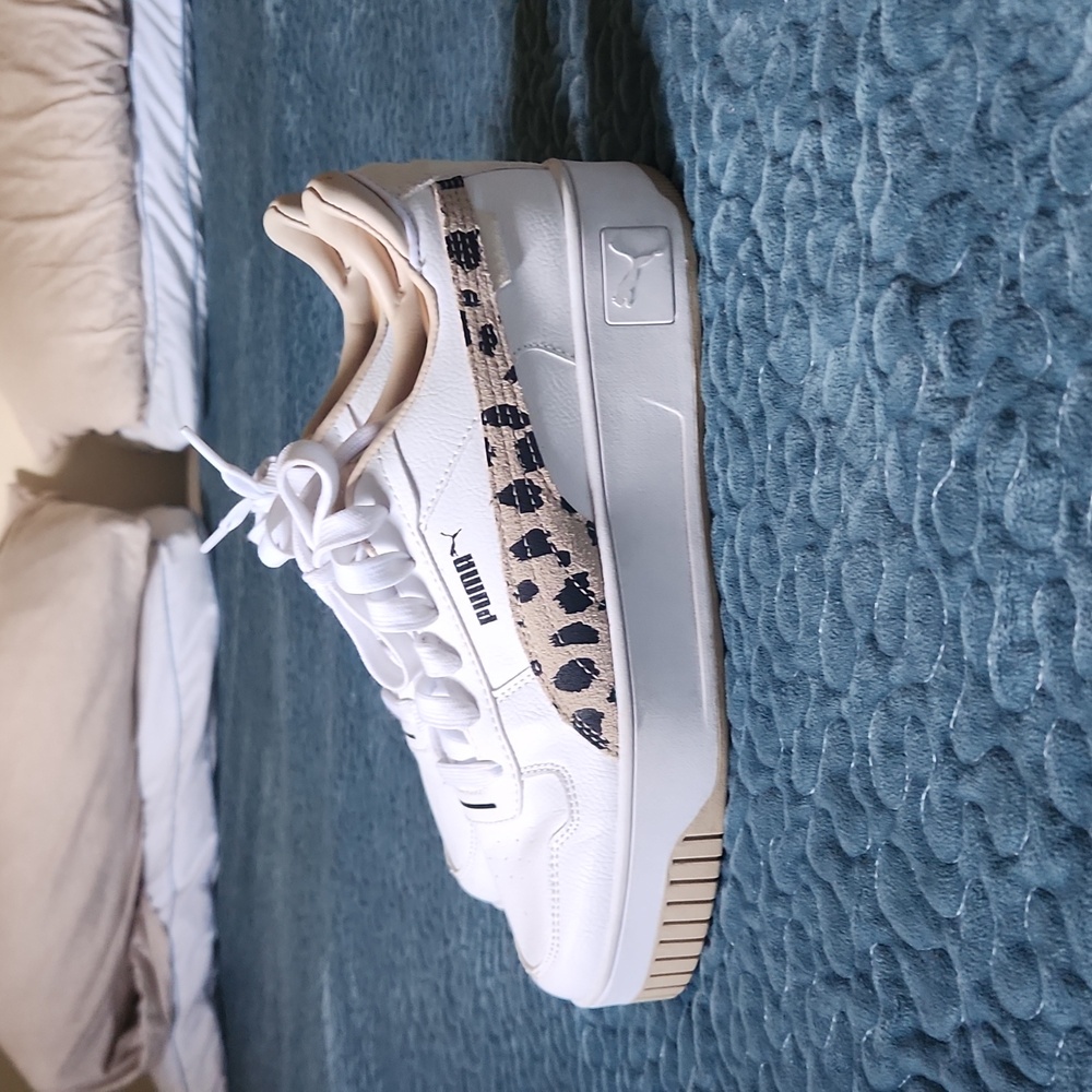 Puma Sneakers